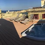 公寓 Luxe 3-bedroom Duplex Penthouse With Sea View Terrace And Jacuzzi 瓦莱塔