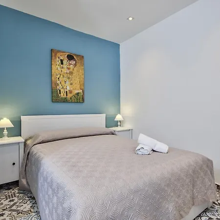 Luxe 3-bedroom Duplex Penthouse With Sea View Terrace And Jacuzzi Appartement La Valette