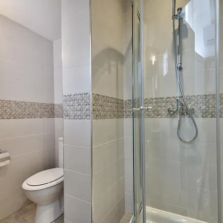 Apartment Luxe 3-bedroom Duplex Penthouse With Sea View Terrace And Jacuzzi *
