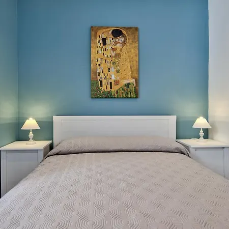 Luxe 3-bedroom Duplex Penthouse With Sea View Terrace And Jacuzzi * Valletta