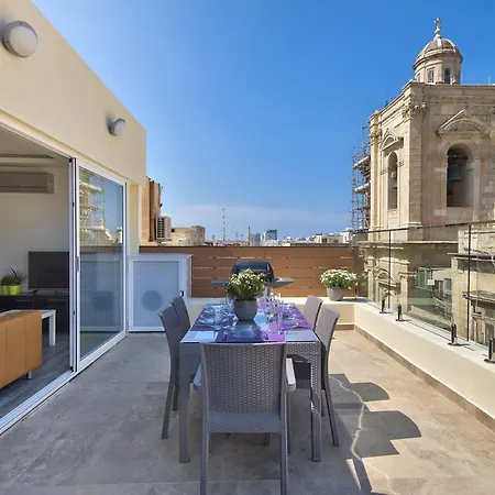 Luxe 3-bedroom Duplex Penthouse With Sea View Terrace And Jacuzzi