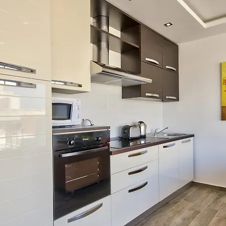 Apartment Luxe 3-bedroom Duplex Penthouse With Sea View Terrace And Jacuzzi *