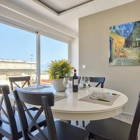 Luxe 3-bedroom Duplex Penthouse With Sea View Terrace And Jacuzzi * La Valletta