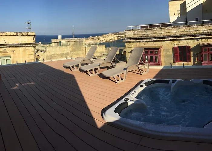 Apartment Luxe 3-bedroom Duplex Penthouse With Sea View Terrace And Jacuzzi Valletta