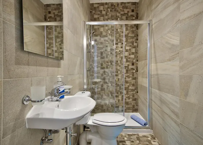 Luxe 3-bedroom Duplex Penthouse With Sea View Terrace And Jacuzzi Valletta