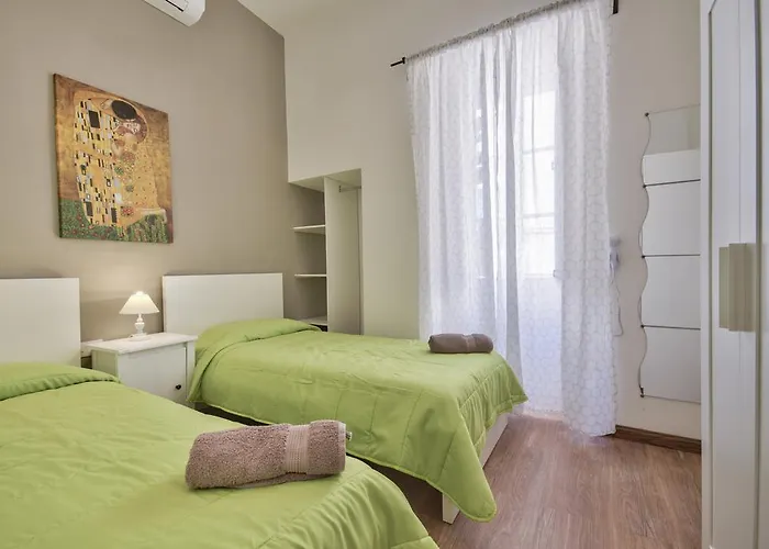 Apartment Luxe 3-bedroom Duplex Penthouse With Sea View Terrace And Jacuzzi *